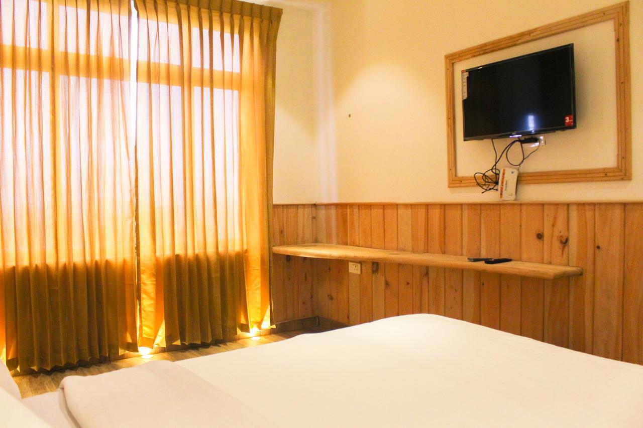 Hotel Al Woodlands Residency à Ooty Extérieur photo
