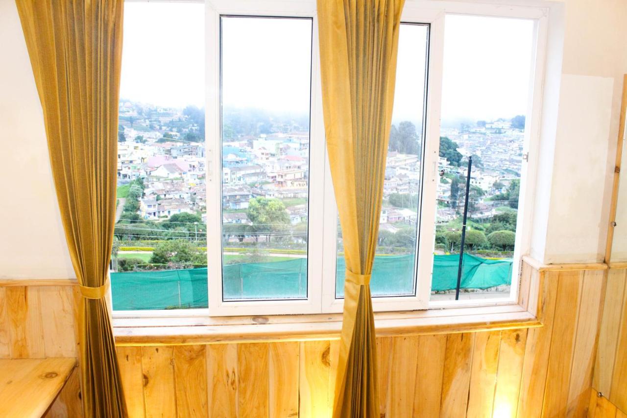 Hotel Al Woodlands Residency à Ooty Extérieur photo