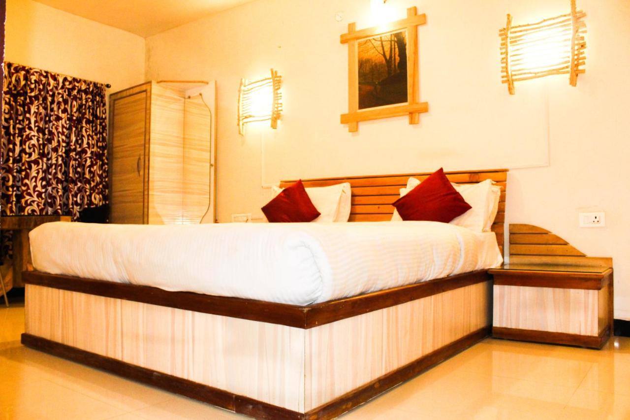 Hotel Al Woodlands Residency à Ooty Extérieur photo