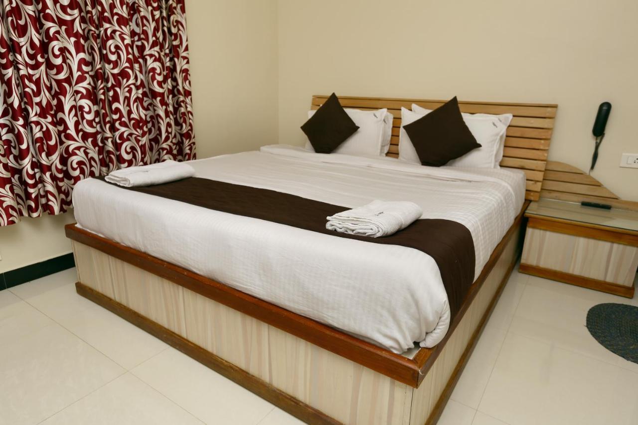 Hotel Al Woodlands Residency à Ooty Extérieur photo