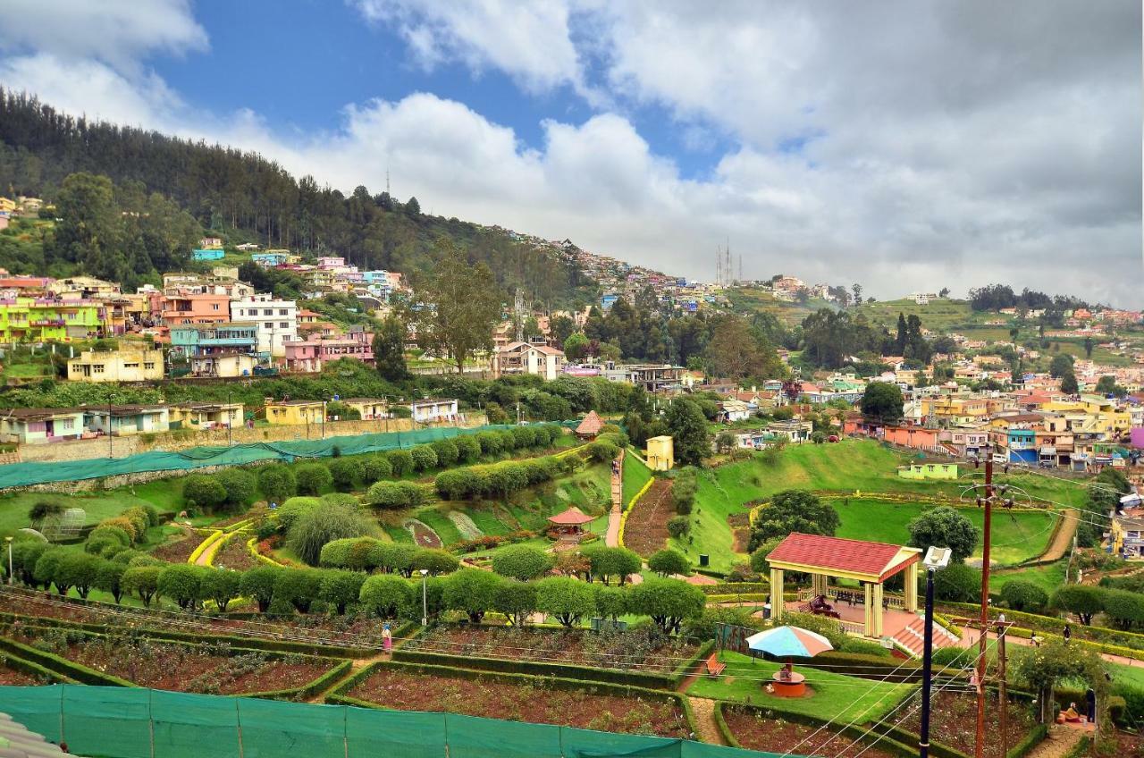 Hotel Al Woodlands Residency à Ooty Extérieur photo