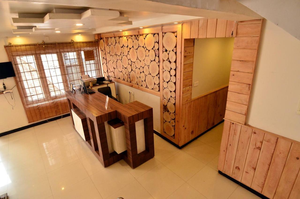 Hotel Al Woodlands Residency à Ooty Extérieur photo